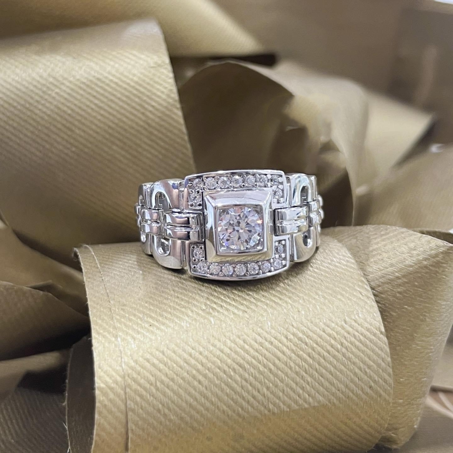 Nhẫn Nam Vàng 10k 14k 18k Kim Cương Moissanite